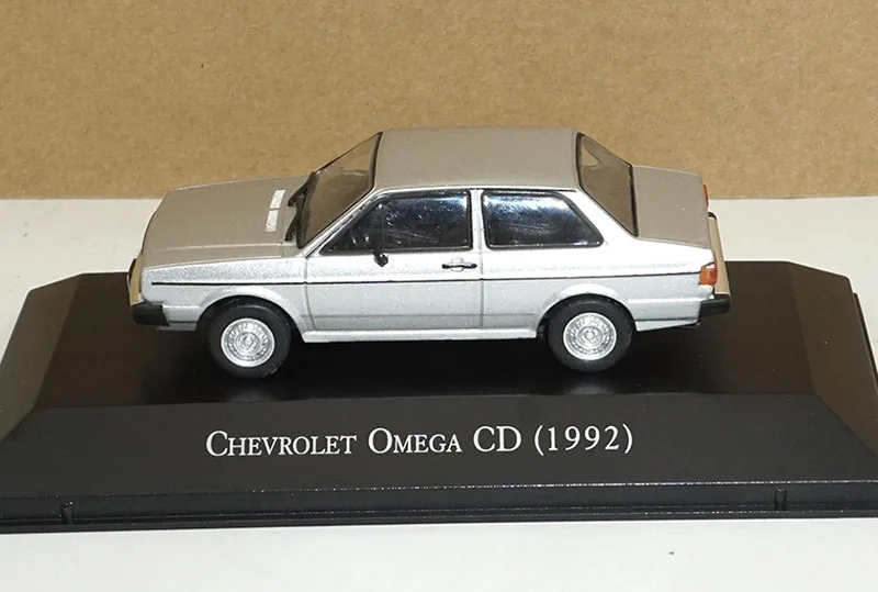 1/43 Сплав Классический бразильский KOMBI модель автобуса скорой помощи игрушечные машинки Литье металла коллекция бразильский фургон игрушки автомобиль