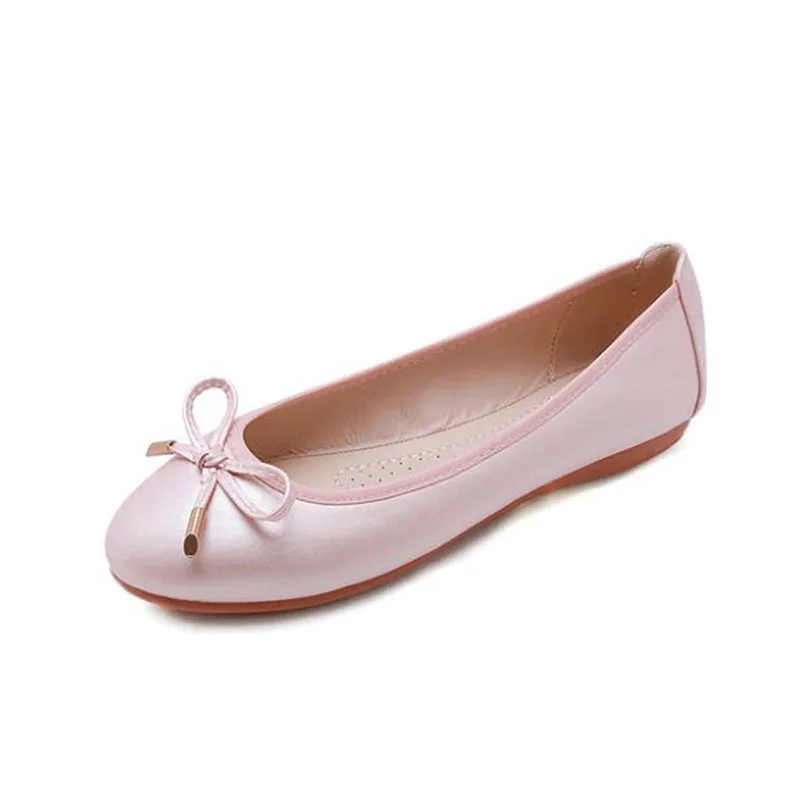 pink COVOYYAR/; сезон осень; мягкие женские лоферы на плоской подошве с бантом; повседневная обувь; женские балетки из лакированной кожи без застежки; большие размеры; WFS465 - Цвет: pink
