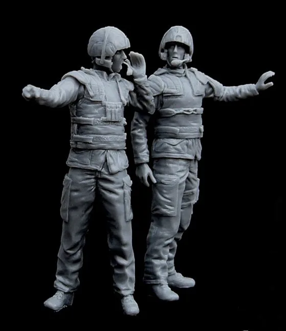 1/35 Современная канадская армейская танковая команда в Китае 2 человек Смола
