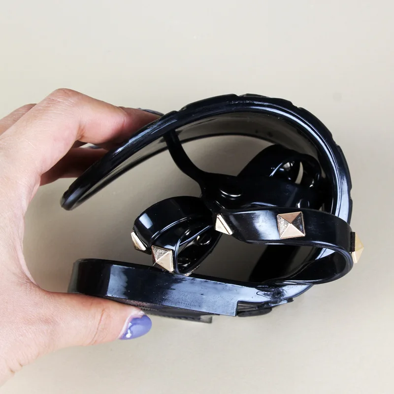 Популярные женские шлепанцы на плоской подошве с заклепками и бантом для девочек