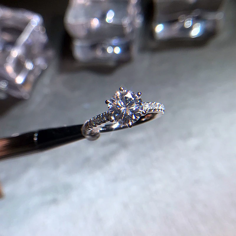 

Solid 18K White Gold Au750 1Ct 6.5mm Round Cut Moissanites 6 Prong Ring Engagment Solarite Ring For Women