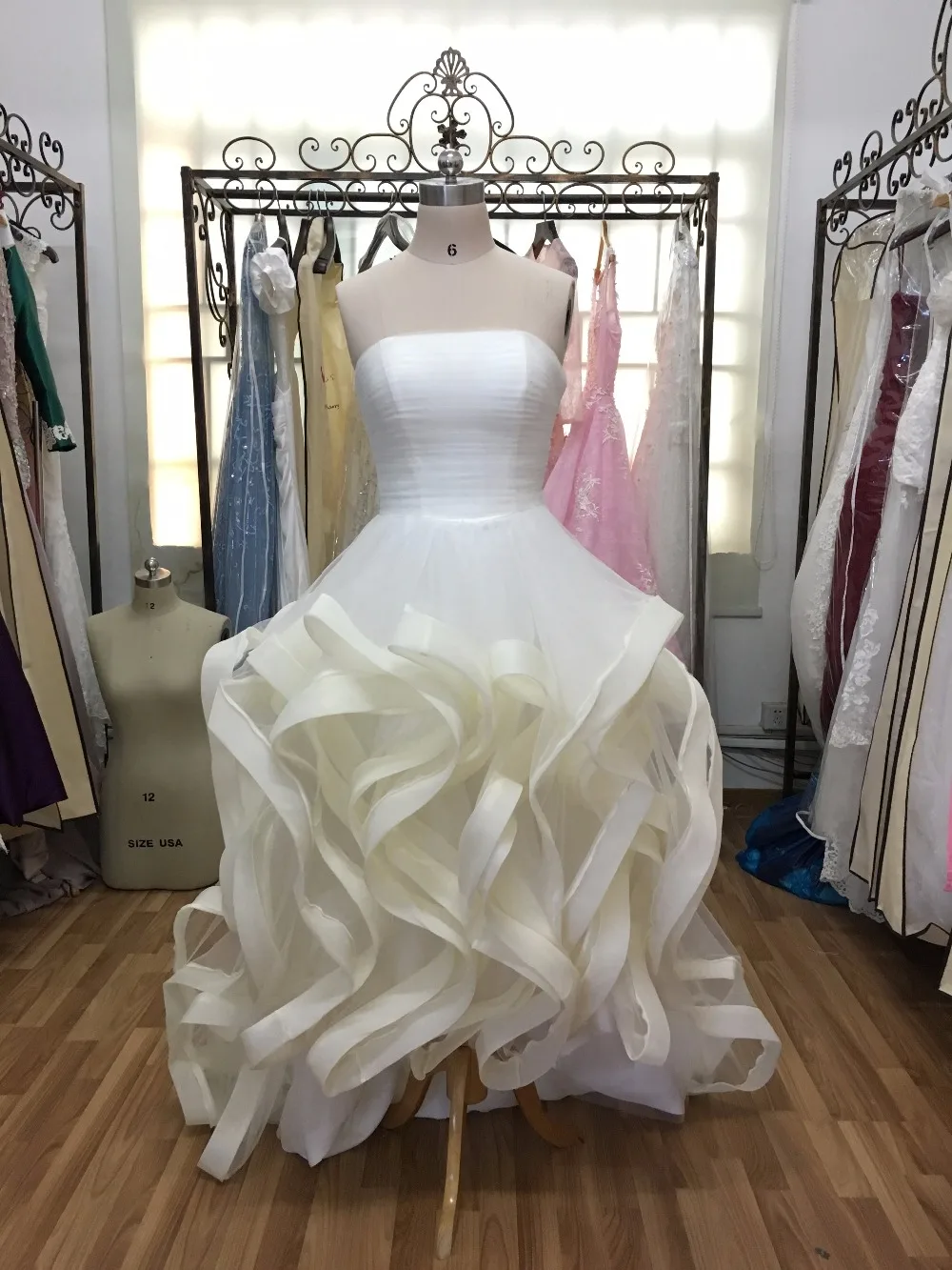 Leeymon Ivory Ruffles прополка платья 2019 романтические свадебные с кружевной курткой суд