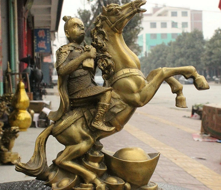 Китай латунь Yuanbao Король обезьян солнце Wu Kong рука Молитва флаг Статуя Верховая