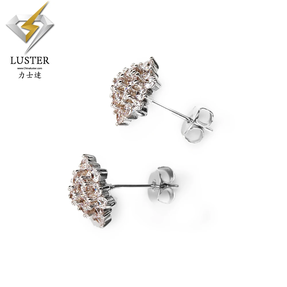 Модные яркие серьги гвоздики в форме цветка с кубическим цирконием желтое