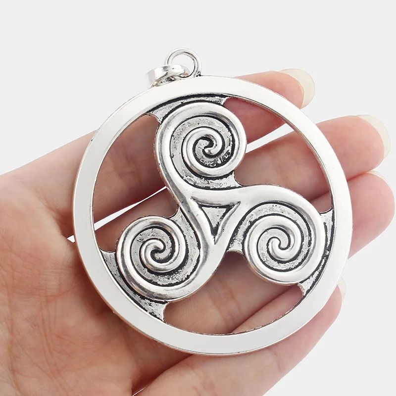 2 шт. антикварные серебряные большие круглые Triskele Triskelion спиральные вихревые Подвески для колье Изготовление ювелирных изделий 84x67 мм