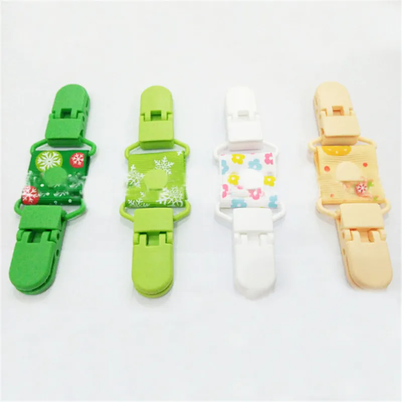 Прищепка для соски с цепочкой фиксатор на ремешке держатель сосков цветной узор