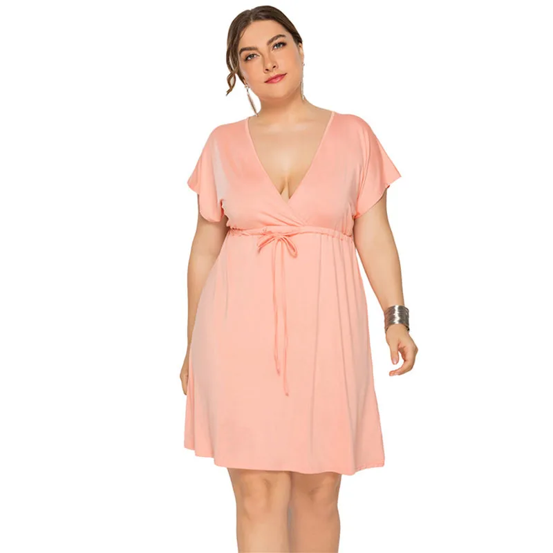 Женское однотонное платье с коротким рукавом и глубоким V образным