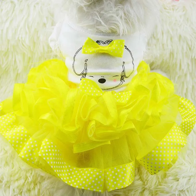 Spring Summer New Dog Dress Strawberry Animal Print Beautiful Chic Smaller Bowknot Lace Tutu Fashion Design Pet Skirt vestidos |
