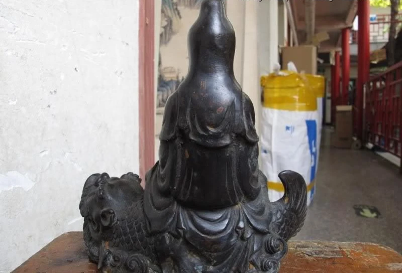 9 Тибетский народный храм старая бронза Bodhisattva Гуаньинь Кван-Инь Будда ездить на