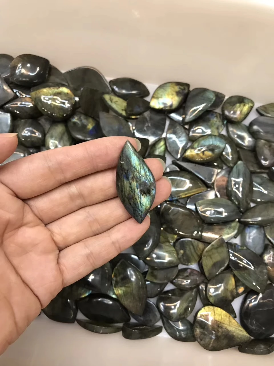 

1kg natural sparkling labradorite quartz crystal pendant free shipping