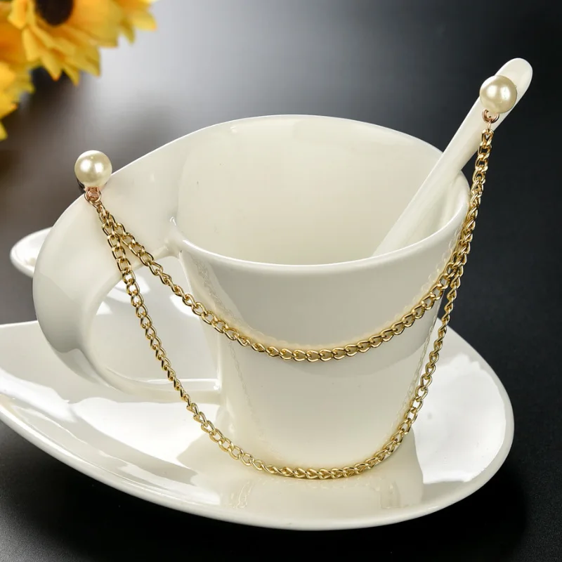 

Fashion Pearl Brooches Tassel Chain Collar Men Lapel Pin Wedding Accessories for Women Jewelry Gifts Brother Friend