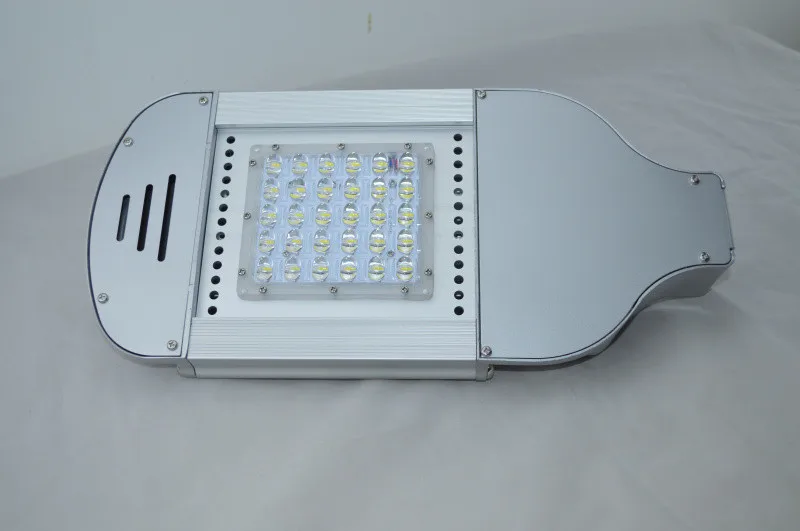 Светодиодный уличсветильник 30ватт алюминий водонепроницаемый