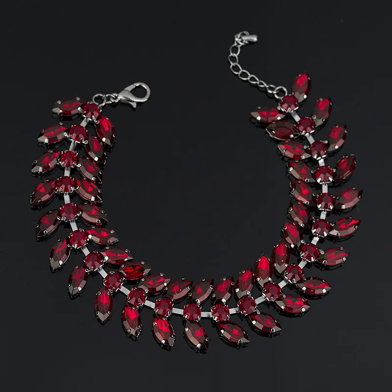 Новое поступление браслеты с кристаллами в виде глаз искусственным браслетом