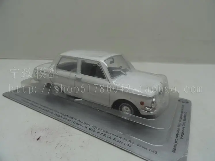 Модель ZAZ968A с высокой имитацией модель из 1:43 сплава автомобильные игрушки