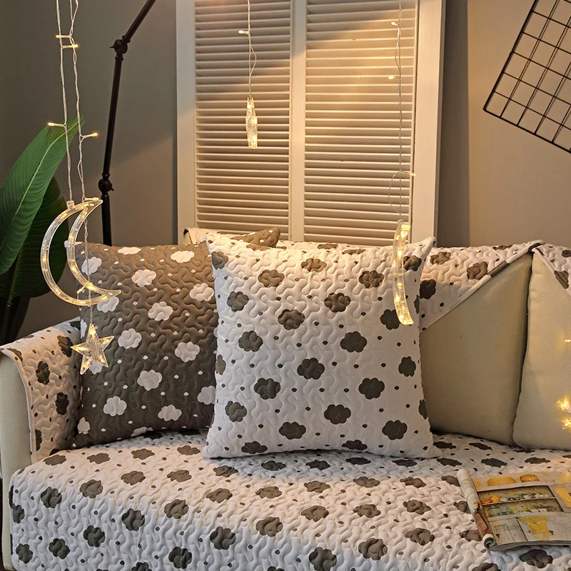 Креативный чехол для дивана в черно белую облако хлопковое нескользящее