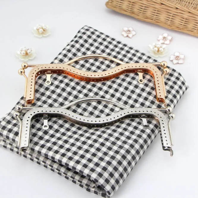 SMTA розничная продажа 20 см губы кошелек рамка ручка большой поцелуй застежка