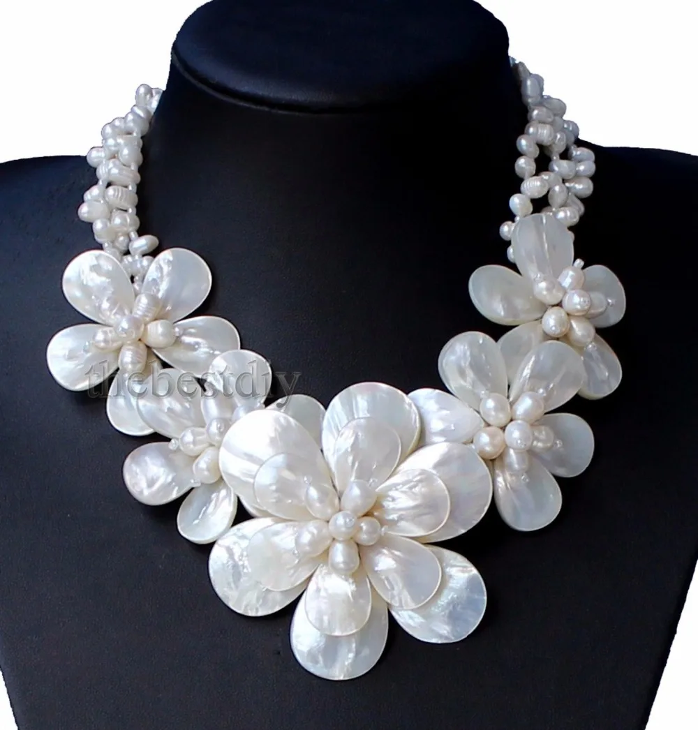 

NEW natural pearl shell flowers necklace Wedding Woman Jewelry 20"