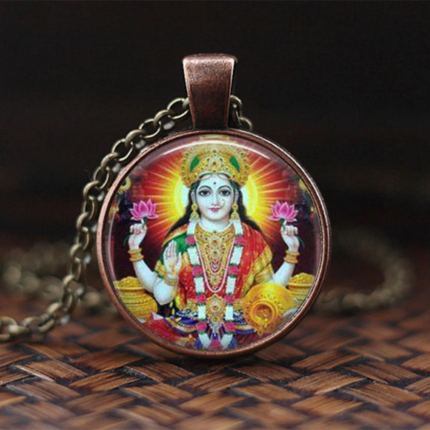 Lakshmi Goddess Glass Dome Fashion Accessories Necklace Jewelry Hinduism Amulet Charm Cabochon Pendant for Him or Her | Украшения и
