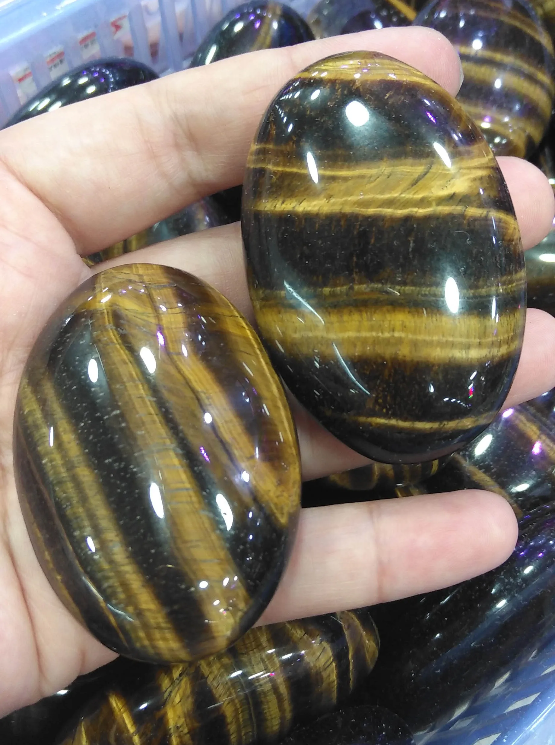 

60x40x20mm Tigers Eye Palm Stone,Opalite Thumb Worry Stone,Pocket Palm Stones Crystal Healing Reiki Oval Egg