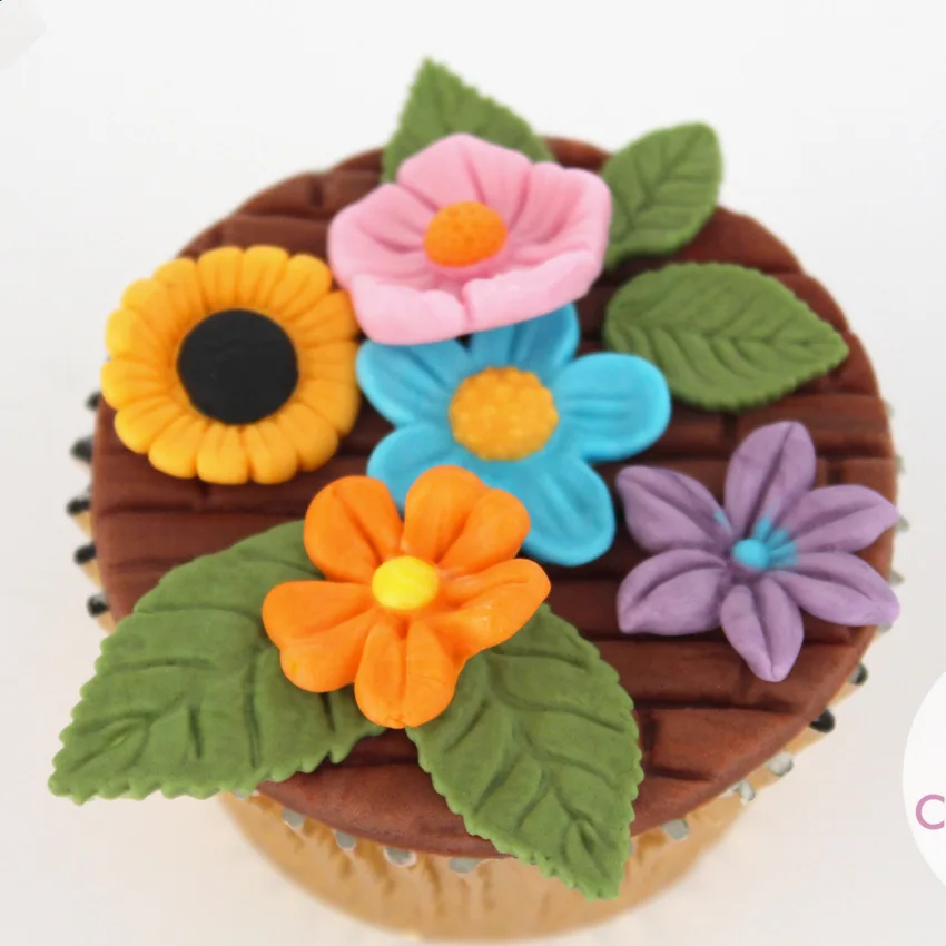 

Tropical Theme Fondant Mold Flower Pine Cones Turtle leaf Candy Chocolate Silicone Molds DIY Summer Party Cake Decorating Tools
