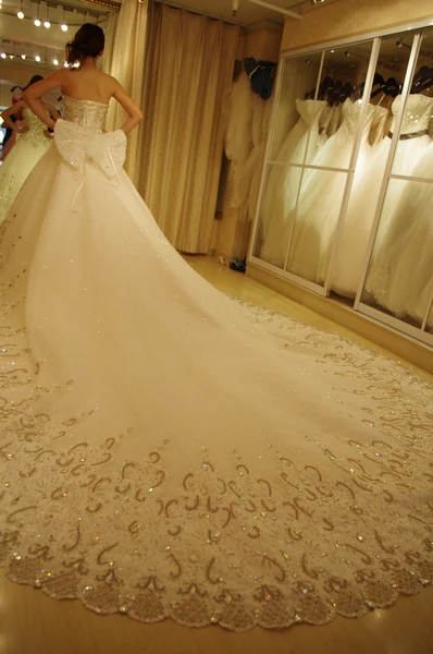 2017 Милая блестящая подвеска с кристаллами свадебное платье принцессы