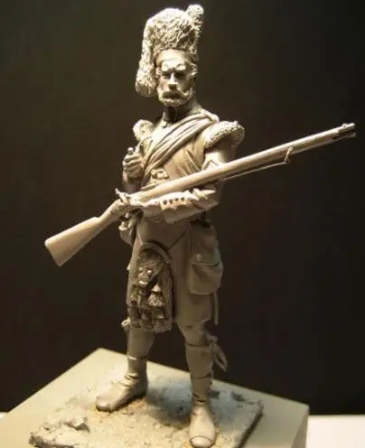 1/24 масштаб 75 мм Неокрашенная смола фигура Highlander