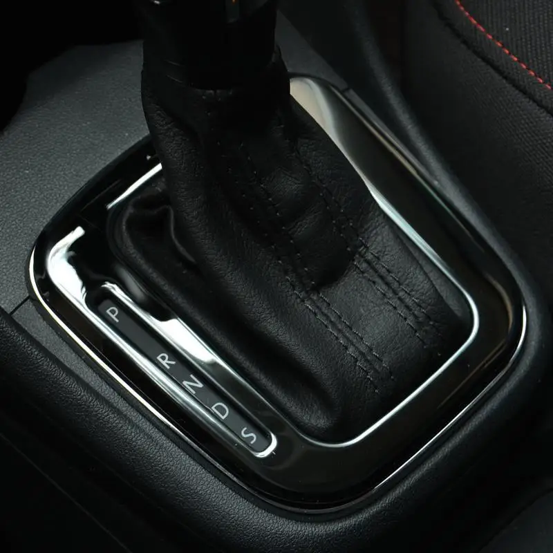 Автомобильный хромированный автоматический воздушный кондиционер на выходе