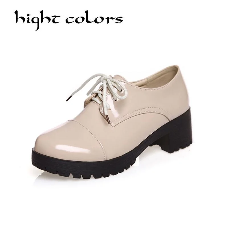 Новые женские туфли из лакированной кожи на толстом каблуке классические