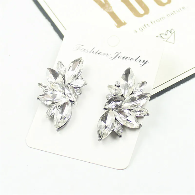 H: серьги гвоздики в рождественской тематике 2017 брендовые Новые Элегантные