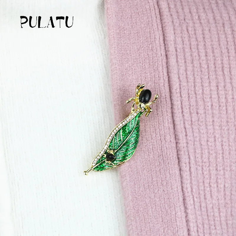 Pulatu New Arrival Brooches Women Spider With Green Leaf Fashion Brooch Animal Design Adornment 55*18mm Women's Cute | Украшения и