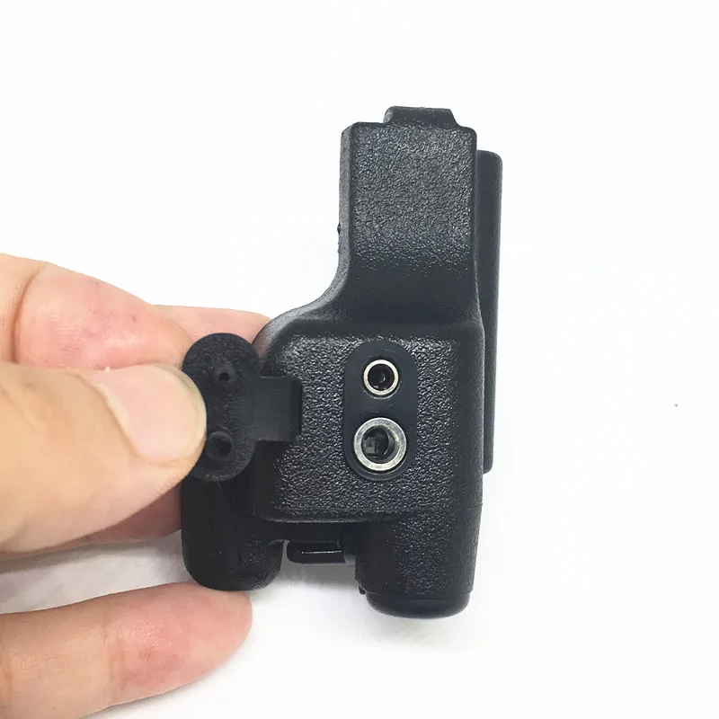 

Audio adapter per motorola visar HT1000, XTS2000.XTS2500, XTS3000, XTS3500, MTX838 a 2 pin ecc due way radio walkie talkie