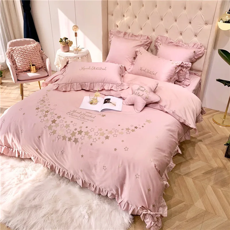 Набор постельного белья с вышивкой золотыми звездами Королевский размер