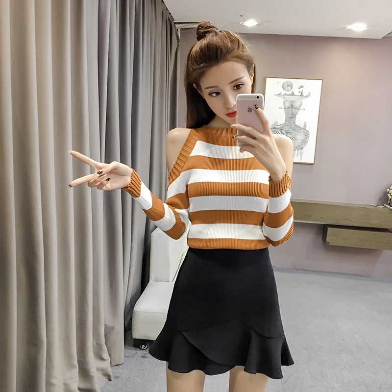 Женский свитер с длинными рукавами облегающий трикотажный эластичный