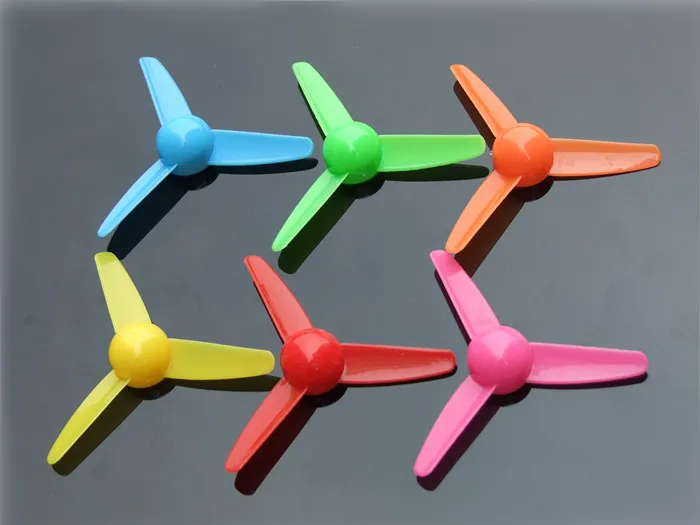 

1pc K398 Plastic Three-blade Propeller 2mm Hole DIY Model Windmill 6 Color DIY Airplane Parts Free Shipping Russia