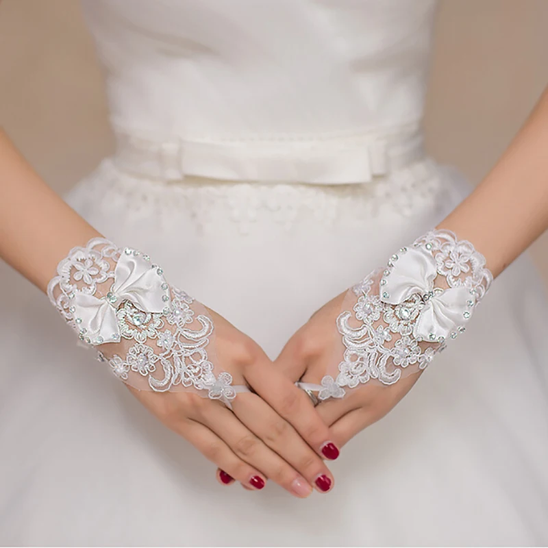 

Bridal Lace Gloves Rhinestone Lace Bridesmaids Short Gloves Fingerless Floral Bowknot Hand Wearing Mitten