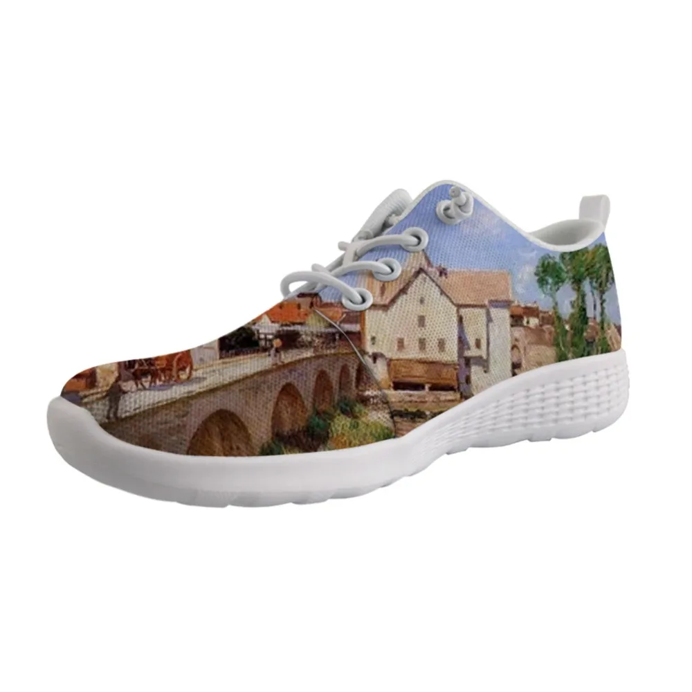 

Мужские кроссовки со шнуровкой и принтом Альфреда Sisley