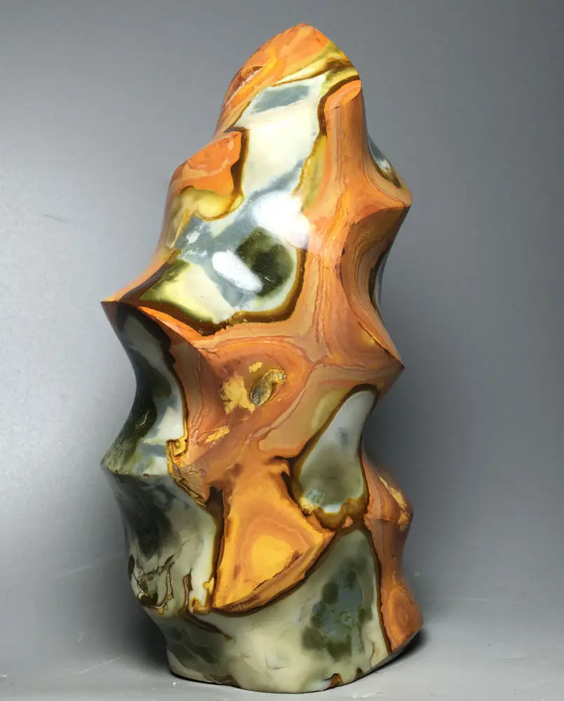 

826g Superflame! Необработанный кварцевый кристалл