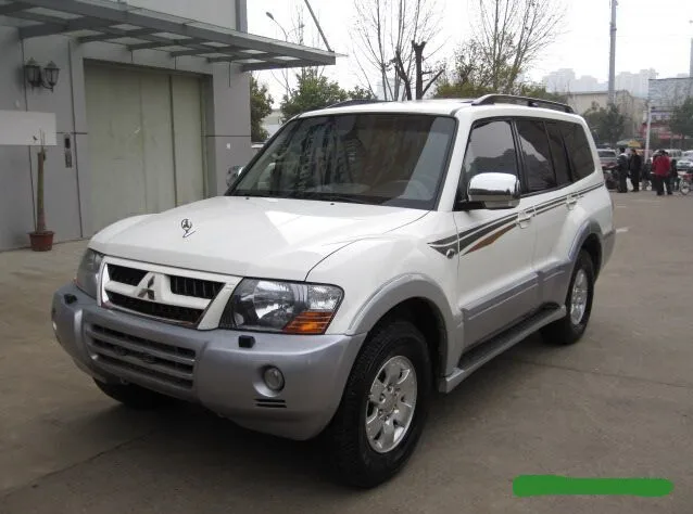 Ручка задней двери багажника для Mitsubishi Pajero Montero Shogun 2 3 4 II III IV 1992- MR230032 MB669338