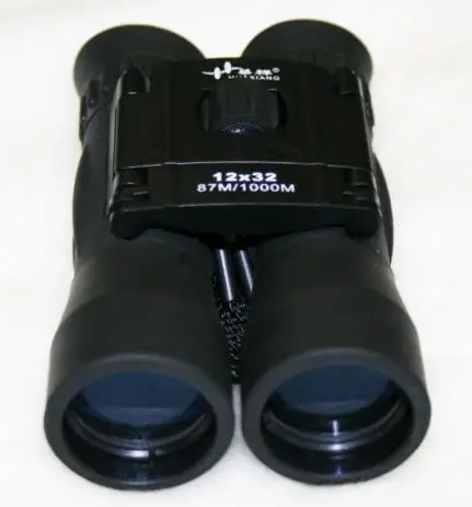 High quality Huaxiang 12x32 binoculars HD portable telescope 87m / 1000m optics Hunting Concert wide viewpoint Free ShippingRK76 |