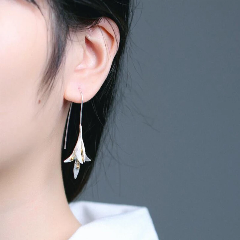 

Yiustar Indian Earrings Elegant Flower Stud Earrings White Groot Flower Earrings for Women Pendientes Mujer Moda Jewelry