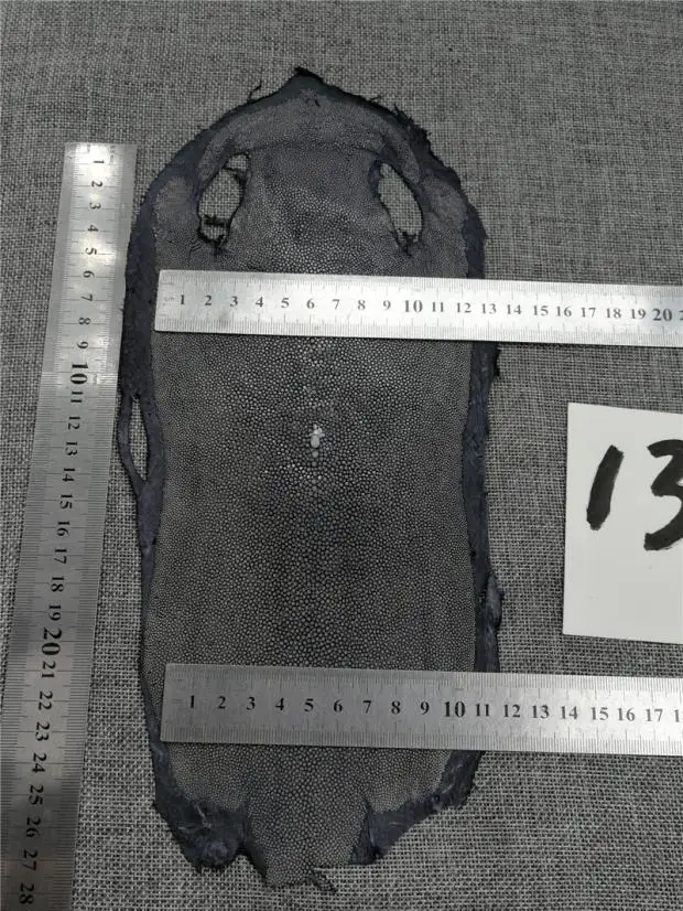 1 шт. черная настоящая кожа ската, черная кожа толщиной около 1,1 мм