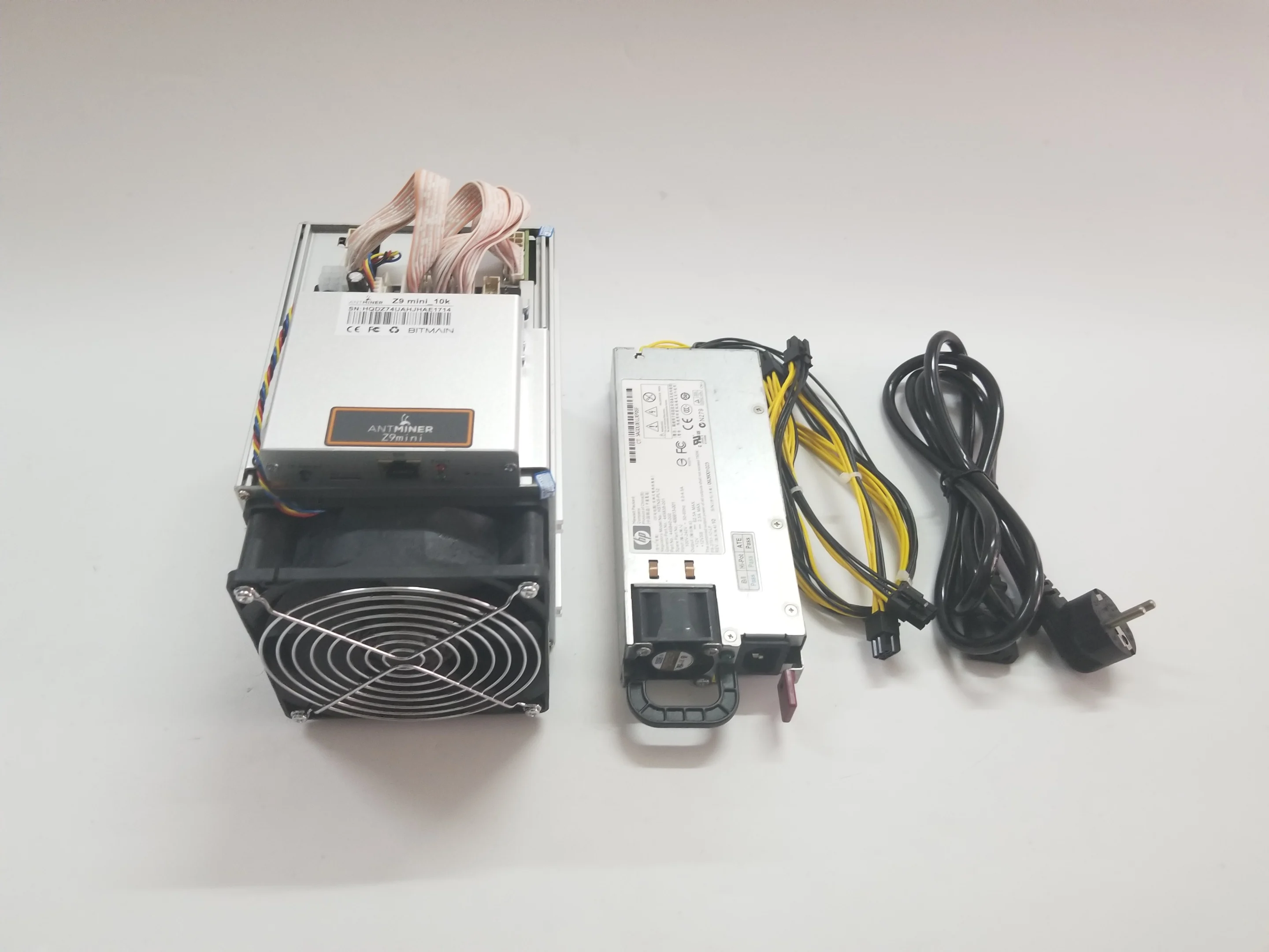 YUNHUI бывший в употреблении Antminer Z9 Mini 10k Sol/s 300W ZCASH ZEN ZEC BTG Asic Equihash Miner can Mine coin может