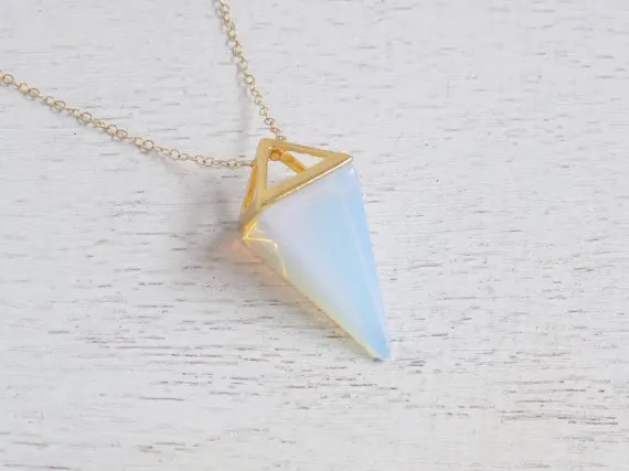 Wholesale 5pcslot Opalite Pyramid Necklace Fashion White Blue Crystal Quartz Gold Layer Necklaces Jewelry Gift