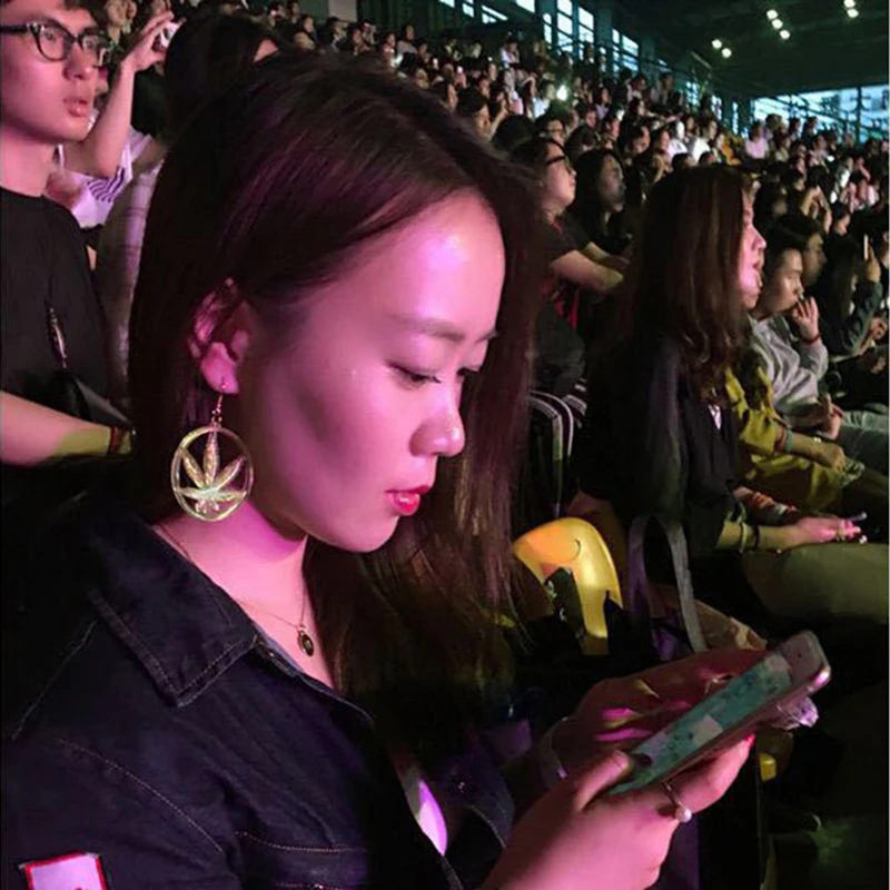 Модные Акриловые серьги золотого цвета в виде листьев конопли для женщин