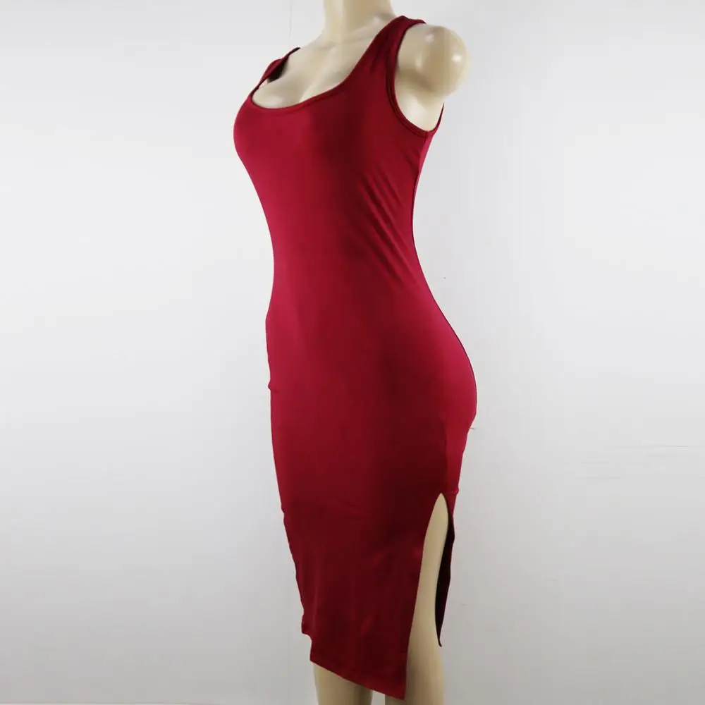 Женское облегающее платье на бретельках однотонное без рукавов с квадратным