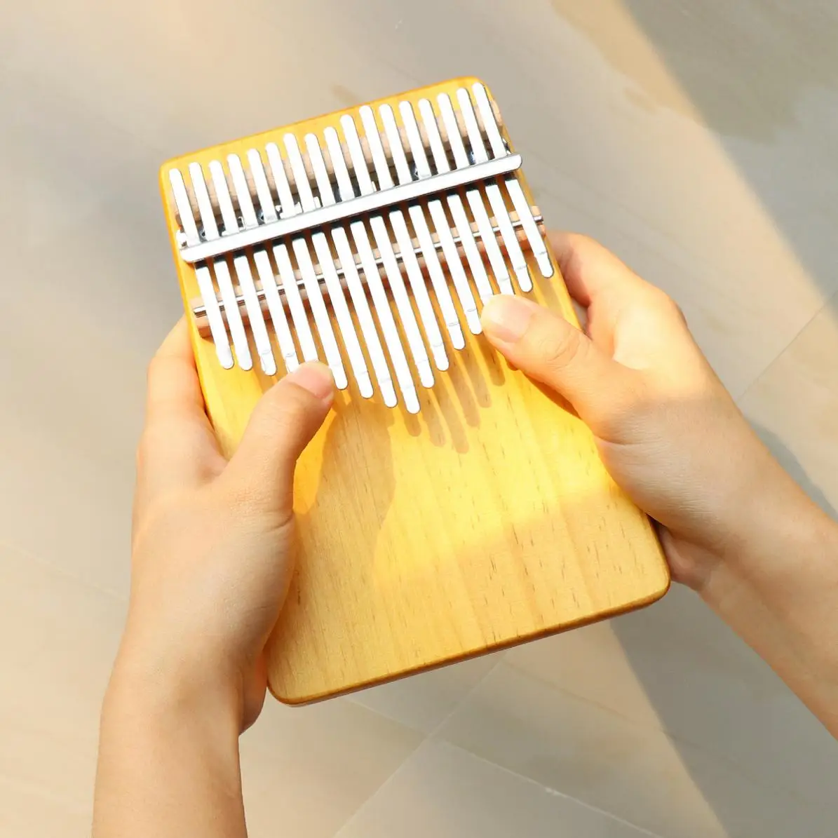 17 клавиш пианино Kalimba Одиночная доска сосна Mbira мини клавиатура инструмент