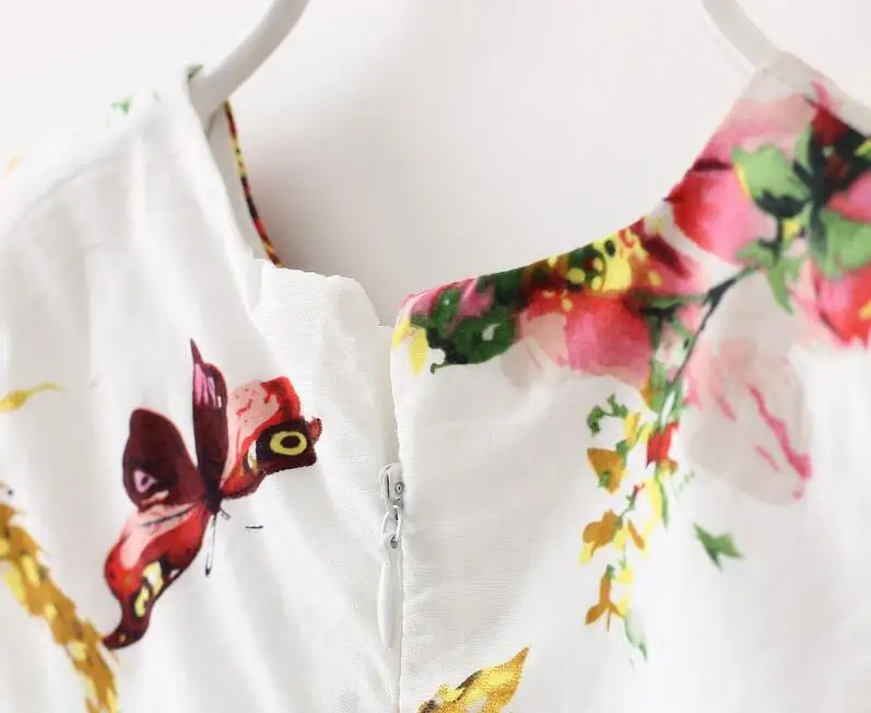 Toddler Girls Summer Dresses Floral Strawberry Print Children Clothing Sleeveless Beautiful kids Teenager dresses |
