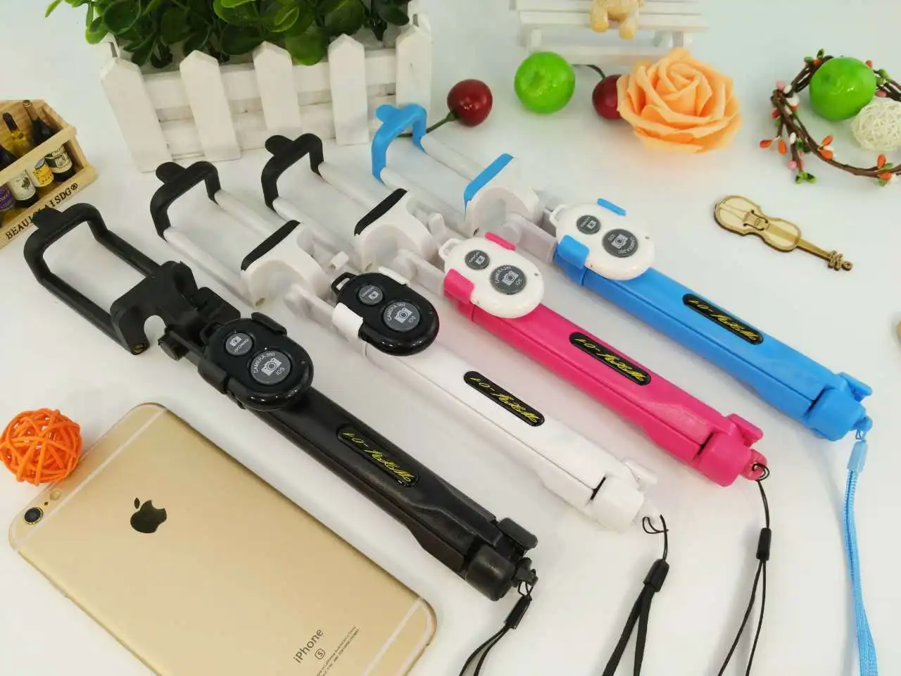 Три штатив встроенный автоспуска Селфи Палка с Мини-штатив и Bluetooth Пульт