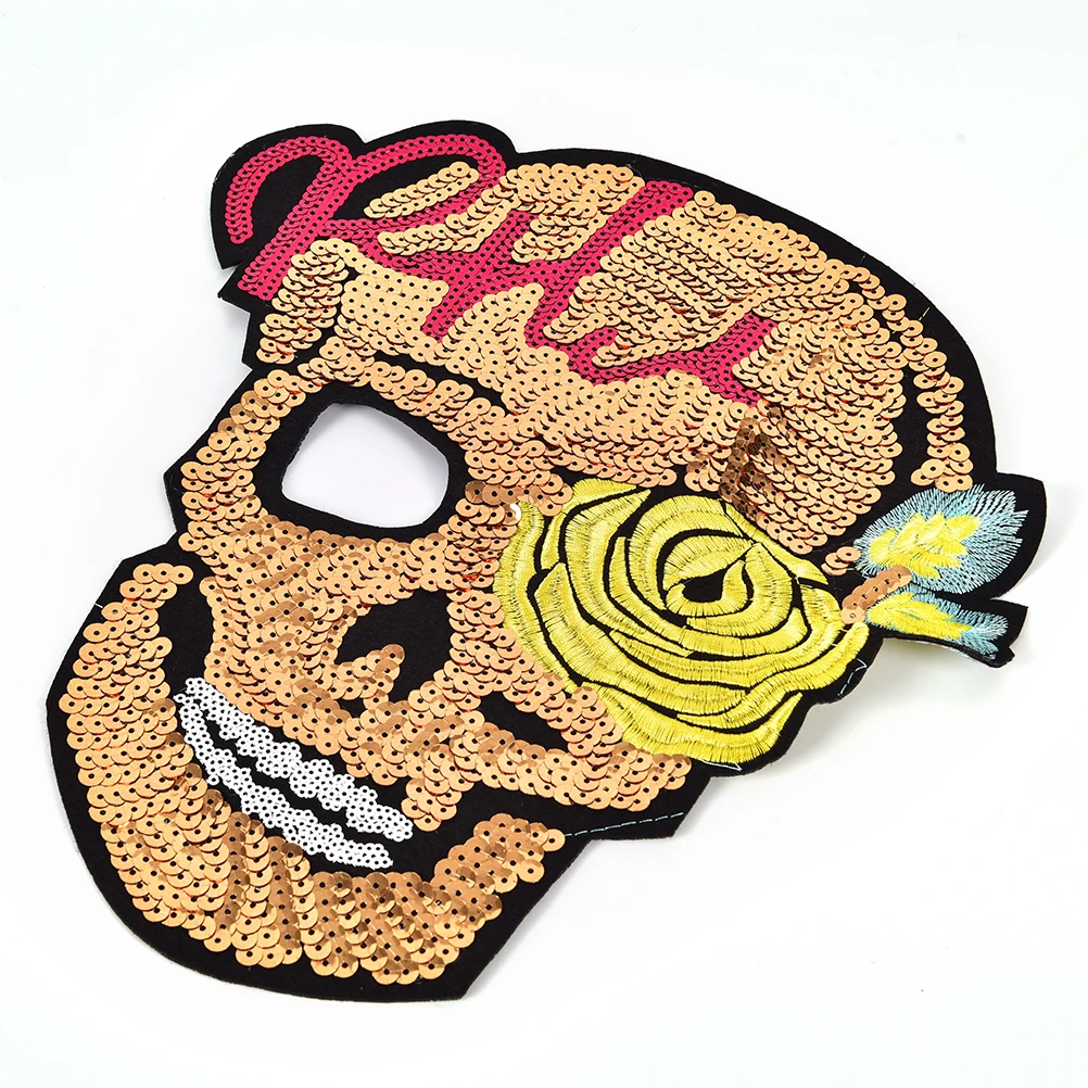 Вышивка в виде черепа расшитая блестками нашивки для одежды сделай сам