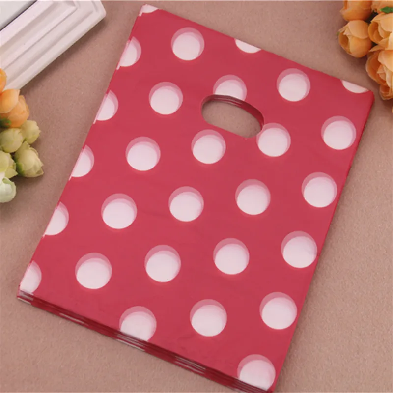 

2021 New Design Wholesale 100pcs/lot 20*25cm Red Birthday Package Bags With White Dot Plastic Packaging Gift Bags